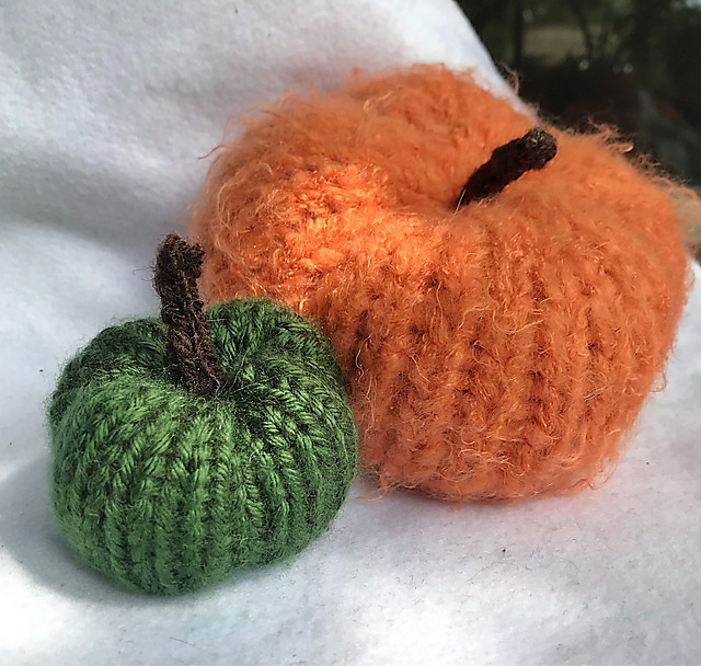 Mini Knitted Pumpkins