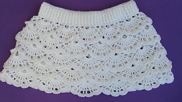 Ruffled Skirt Seashells