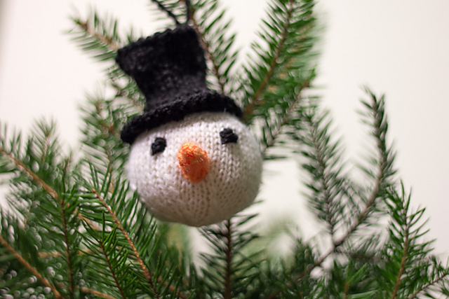 Snowman ball