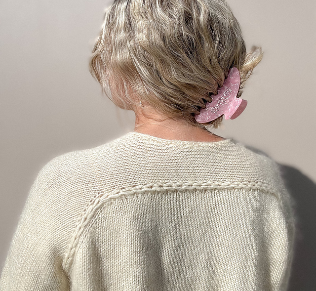 Yara sweater