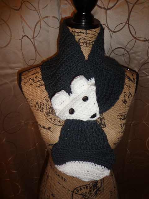 Feelin' Foxy Scarf