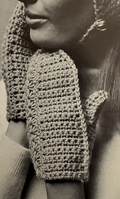 152-Mittens