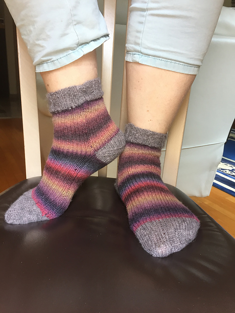 Symmetric gradient socks