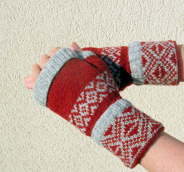 Sun and Moon Mitts