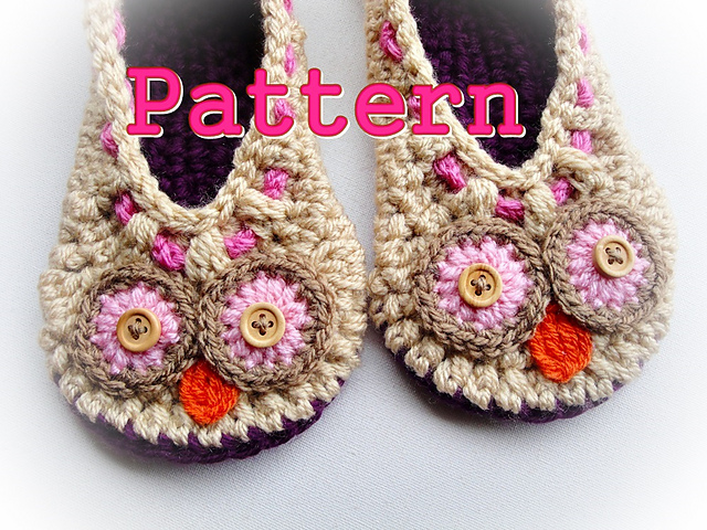 Cuddling Owls Slippers