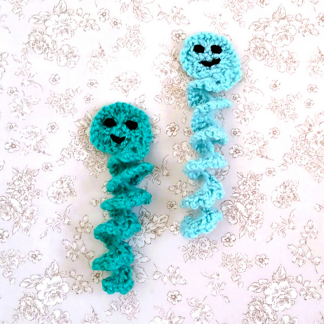 Knitted Worry Worm