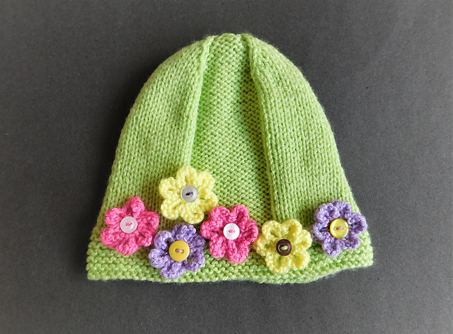Lomond Girl's Hat with Flowers