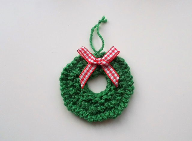 Little Christmas Wreaths -  Decorations