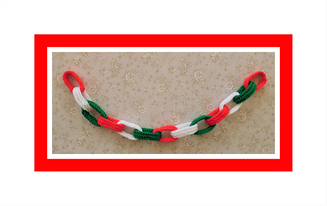 Christmas Chain Decoration