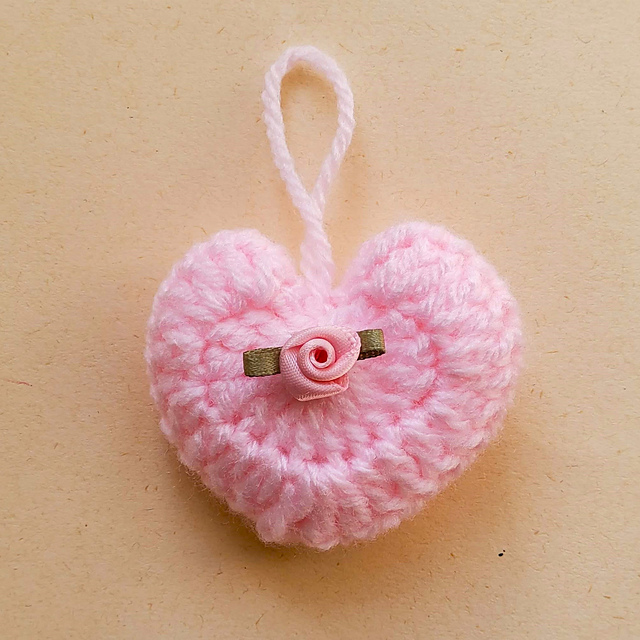 Little Stuffed Hearts ~ Crochet
