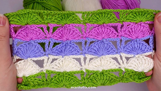 PEACOCK FAN shell blanket