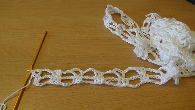 crochet white scarf