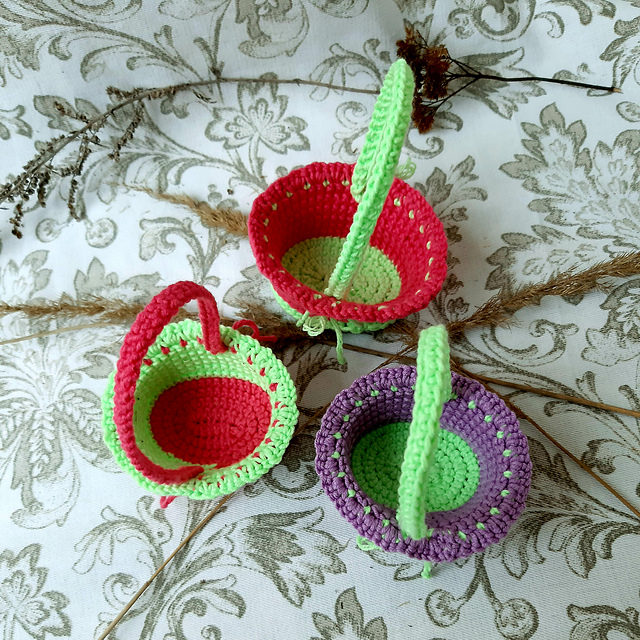 Small Basket Merry
