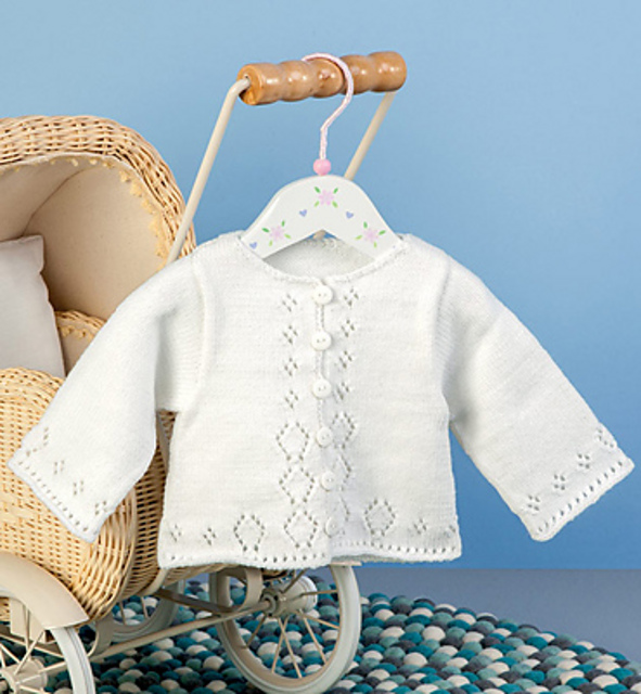 Modèle gilet ras du cou layette