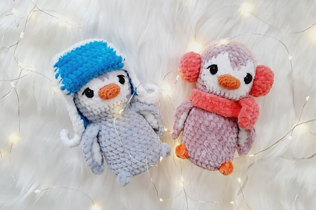 Amigurumi penguins