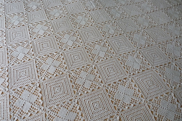 A Bedspread made of two kinds of patterns