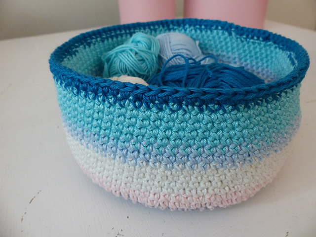 crochetbasket sea colors