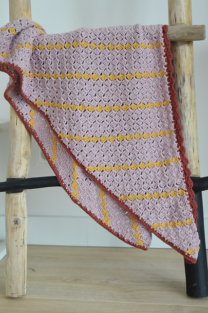 shawl with slanted stripes