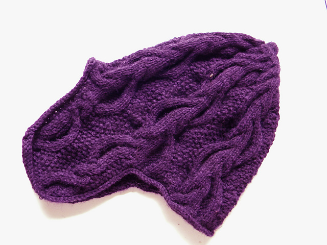 Wavy Cabled Cap: Hot Tamale!