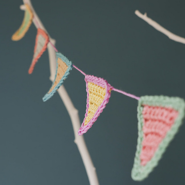 Teenie, Tiny Bunting
