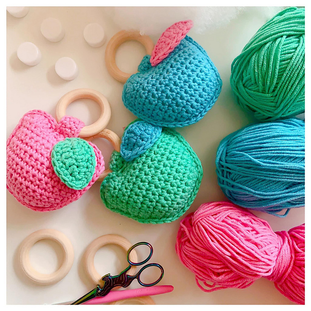 Apple rattle