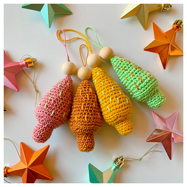 Cosy Christmas Tree Ornament