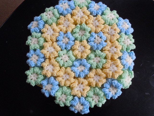 l(P.19) Flower Cushion