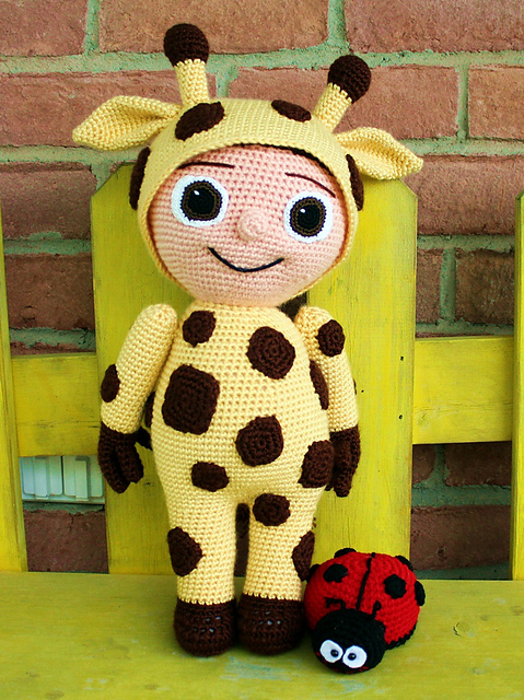 Giraffe Buddy and Ladybug Friend Amigurumi