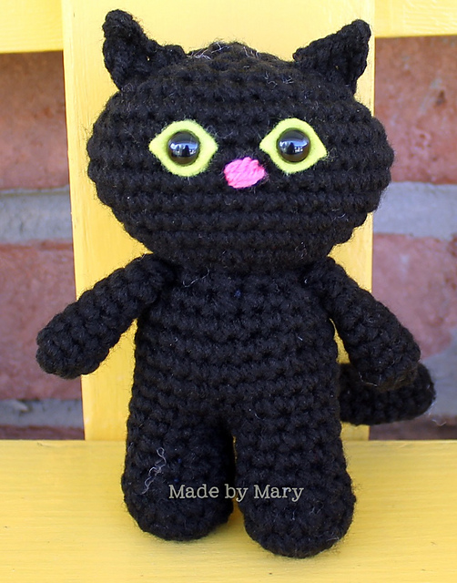 Black Cat Mini Spook Amigurumi