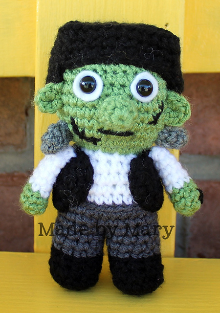Frankenstein Mini Spook Amigurumi