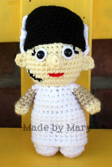 Frankenstein's Bride Mini Amigurumi