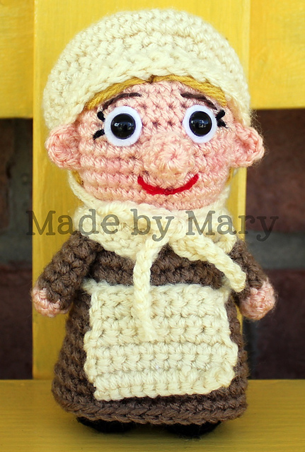 Pilgrim Girl Mini Amigurumi