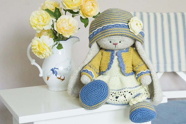 Toy Clothes - Outfit Regina