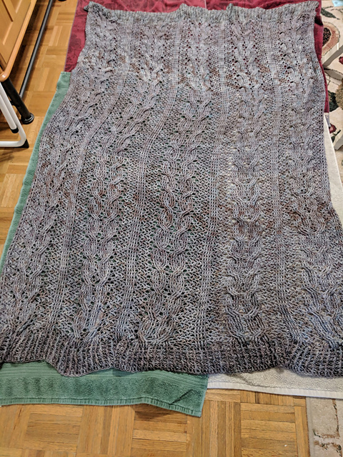 Moher Cabled Throw