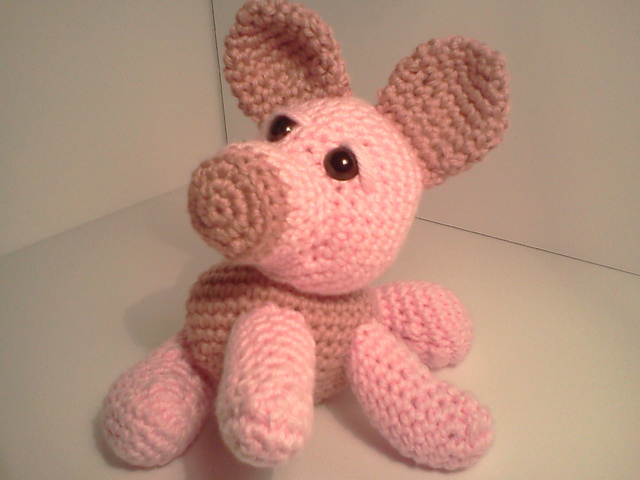 Logan Baby Pig Ami'Pal Amigurumi Stuffed Piglet