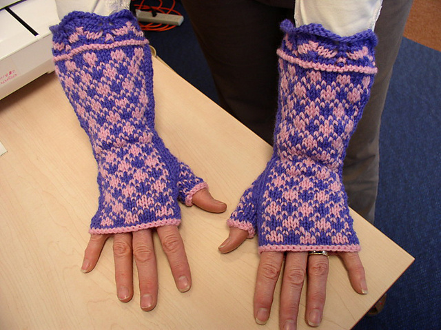 Spring Plaid Mitts