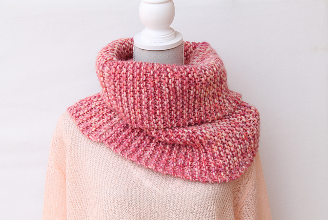 Candy Cane Cowl