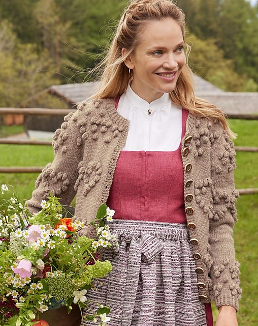 # 15 Jacke im Noppenmuster