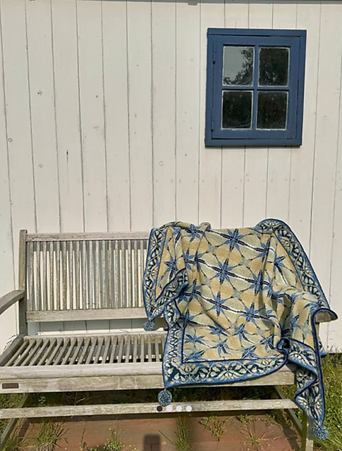 Tile Star Shawl Blue