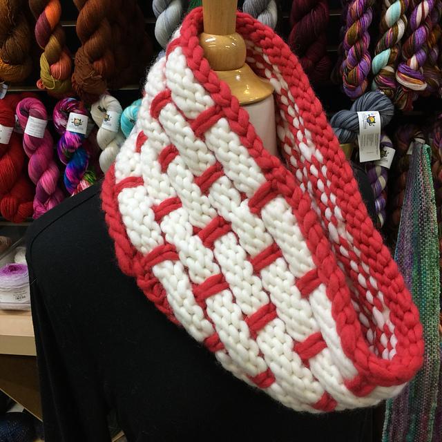 Ballband Cowl