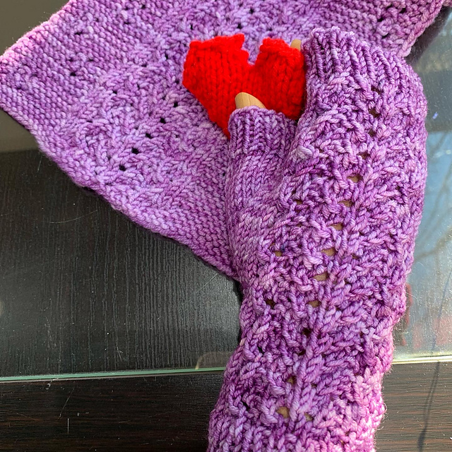 Lupine Mitts