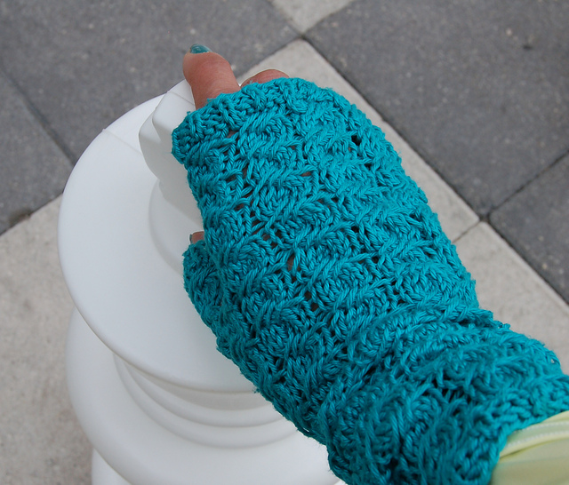 Love My Knots - Azure Dreams Fingerless Mitts