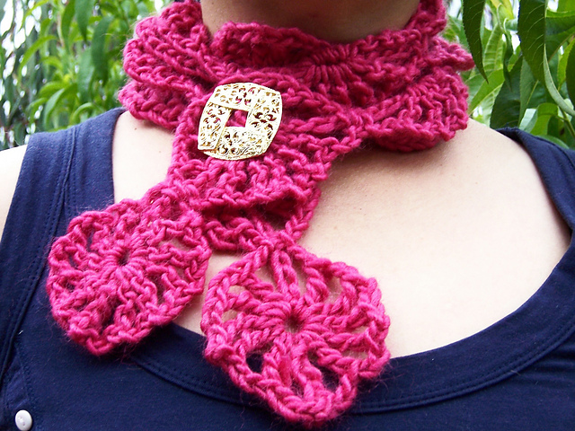 Roda (Wheel) Scarf