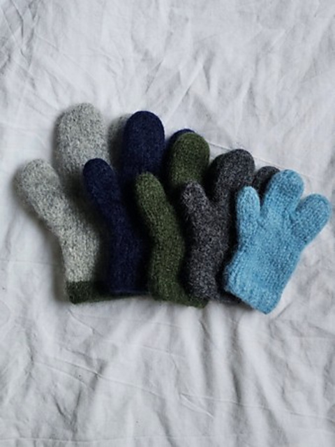 Snowball Mittens Mini