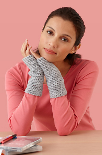 Easy Crocheted Wristers #L10158
