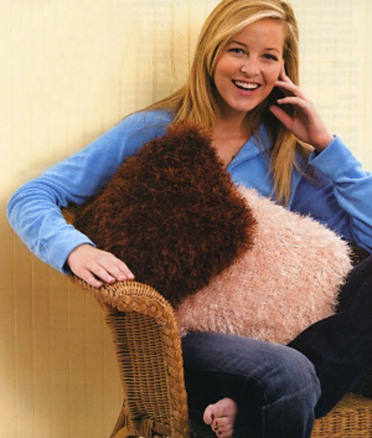 Furry Pillow (Knit)