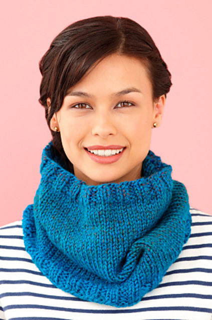 Rib Trimmed Cowl
