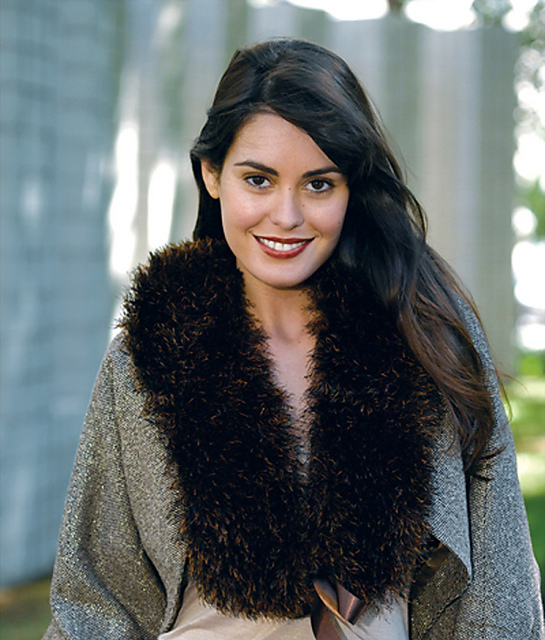 V-Neck Fur Collar #50670-1