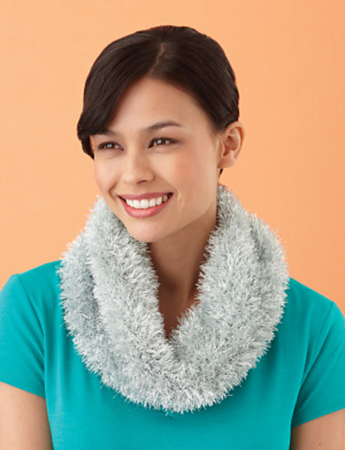 Glimmer Cowl #L10182 (crochet)
