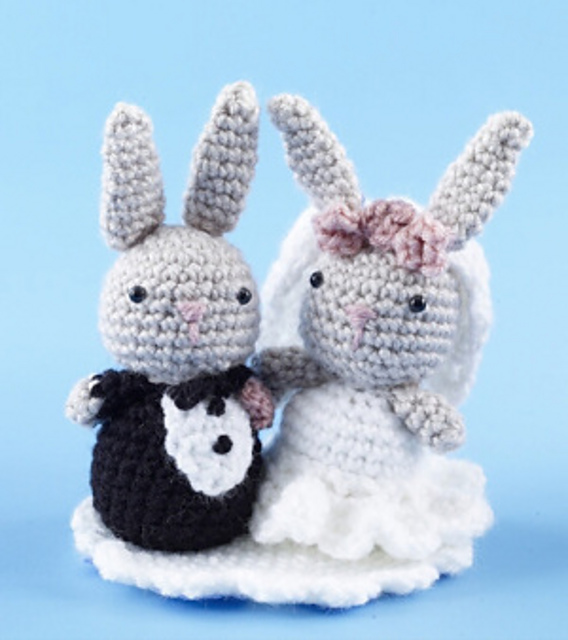Amigurumi Bunny Wedding Cake Topper